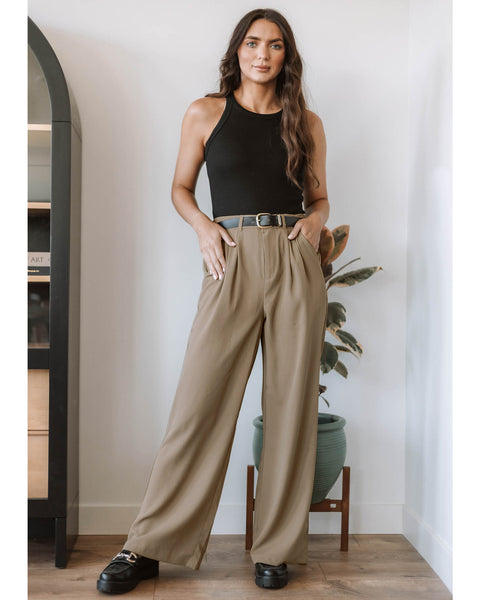 Pants with flowy bottoms 2025