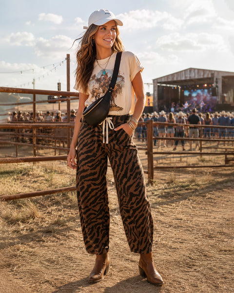GRAPENT Barrel Jeans for Women High Waisted Pull On Baggy Zebra Print Pants | Curved Barrel-Leg Silhouette, Drawstring Elastic Waist, Stretchy Denim, 27'' Inseam, Cropped Jeans, Loose Fit, Weekend Casual